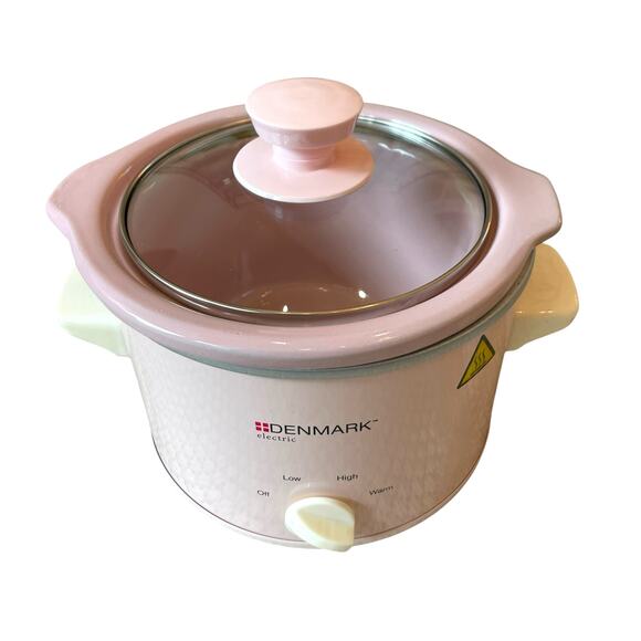 Denmark Pastel Pink Electric 1.5 Quart Slow Cooker with Non-Stick Inner Pot NEW - Picture 13 of 15